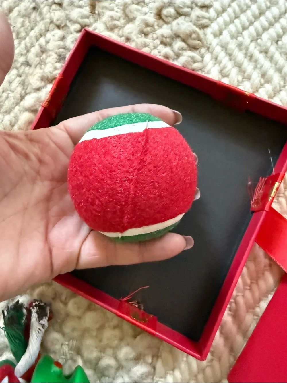 5 pc w/ gift box small dog toys rope ball squeaker Christmas set